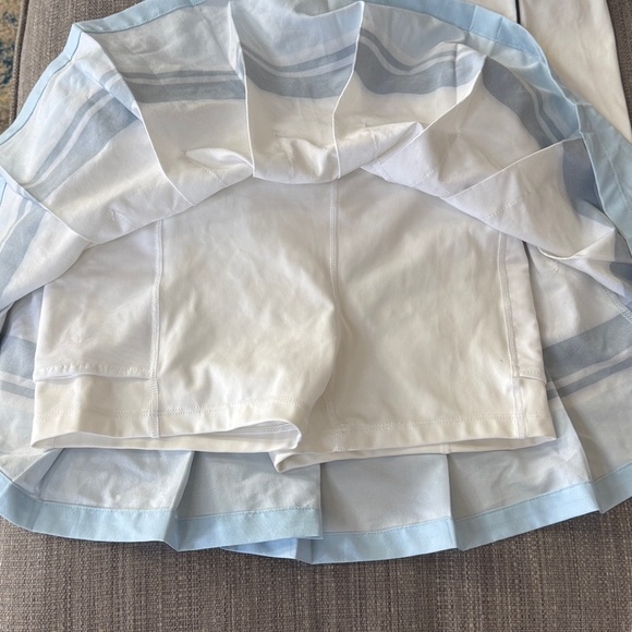 Mondetta White Performance Top - Picture 10 of 13